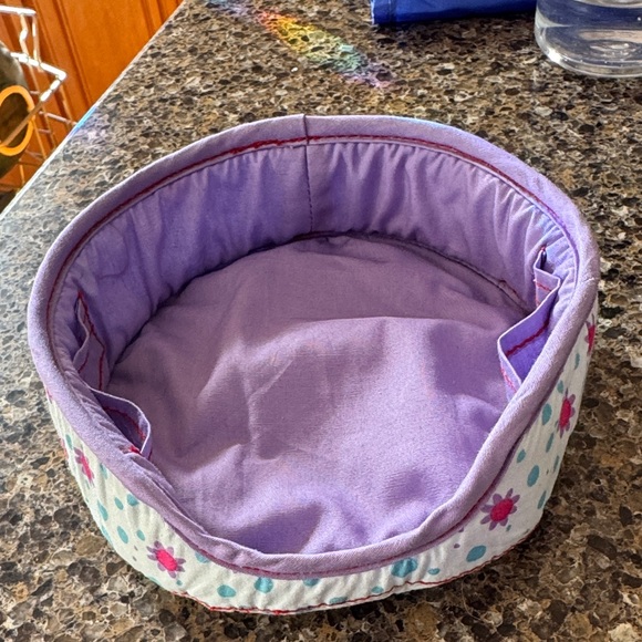 American Girl Doll Dog 2009 Coconut Sweet Dreams Purple & Teals Pet Bed - Picture 7 of 7